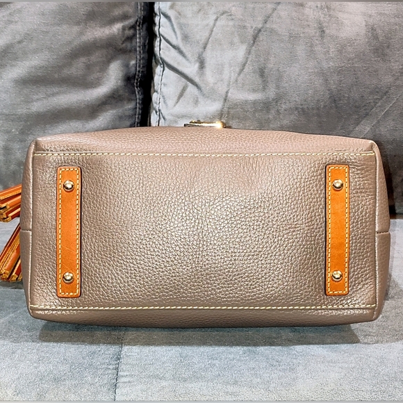 DOONEY & BOURKE PAIGE SAC PEBBLED LEATHER TASSLED HOBO BAG IN ELEPHANT BNWOT - Picture 9 of 17